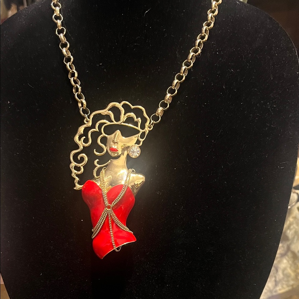 Elegant Red and Gold Necklace